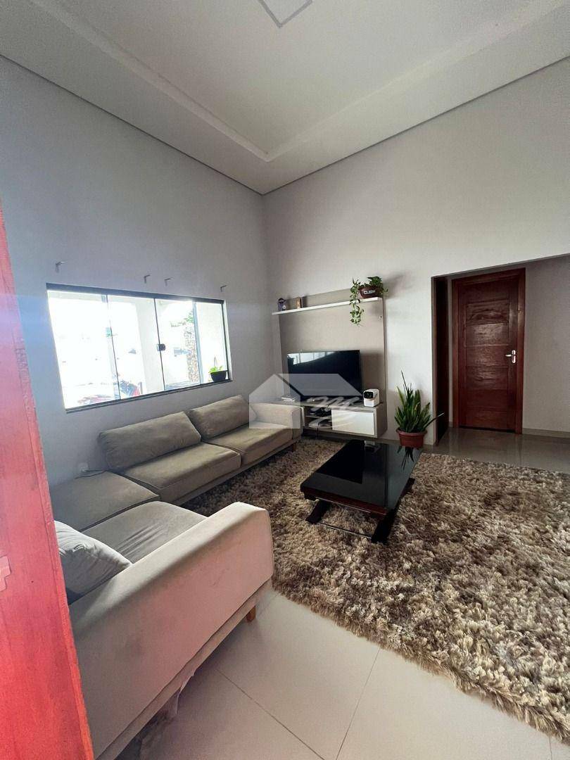 Casa à venda com 2 quartos, 1m² - Foto 5