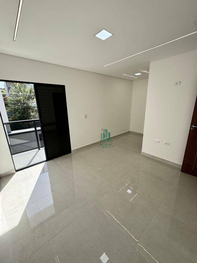 Sobrado à venda com 3 quartos, 100m² - Foto 4