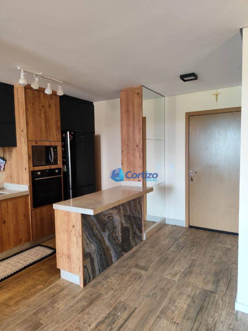 Apartamento à venda com 3 quartos, 101m² - Foto 3