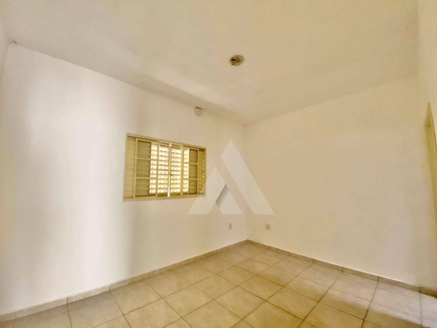 Casa à venda com 2 quartos, 80m² - Foto 11