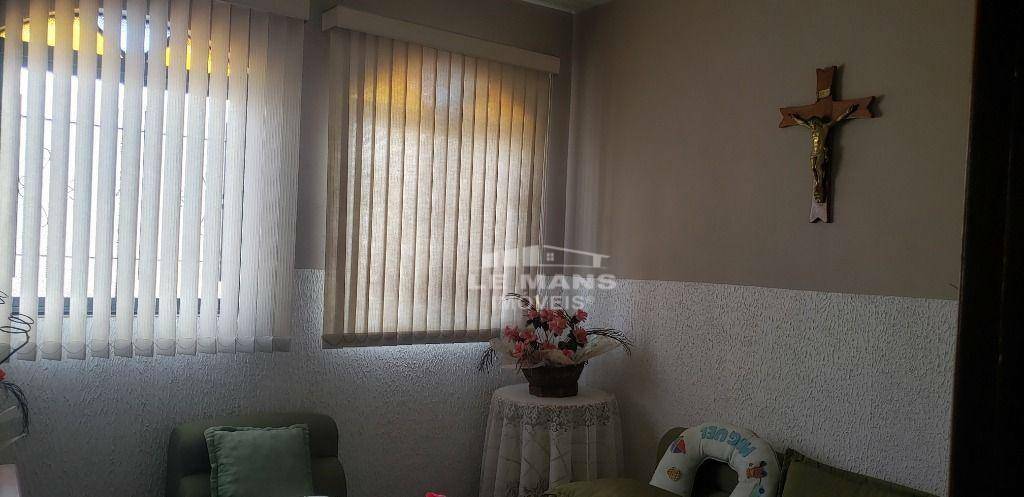 Casa à venda com 3 quartos, 186m² - Foto 8