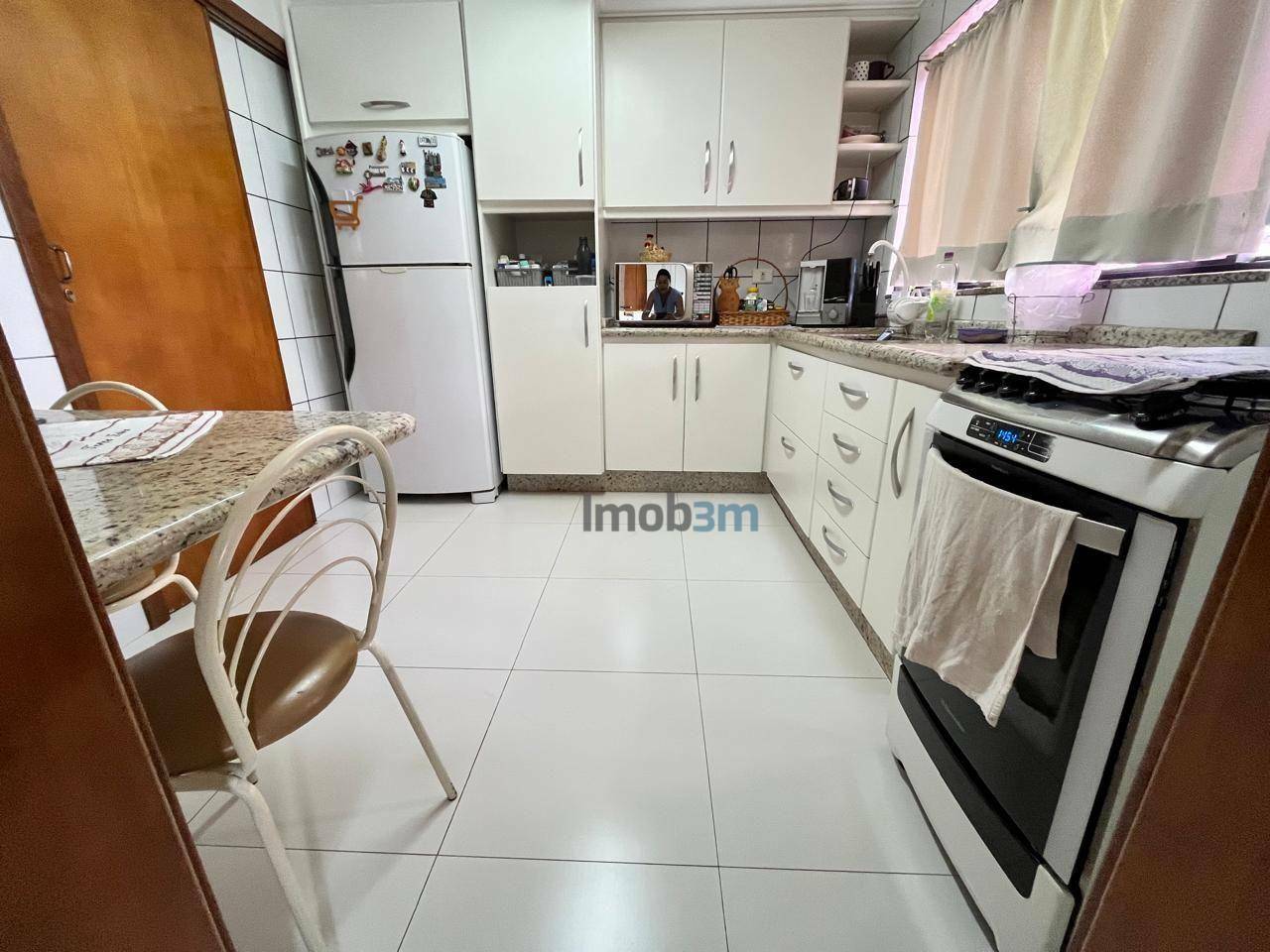 Apartamento à venda com 3 quartos, 107m² - Foto 10