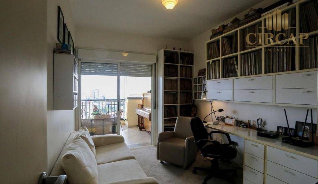 Apartamento à venda com 4 quartos, 220m² - Foto 9