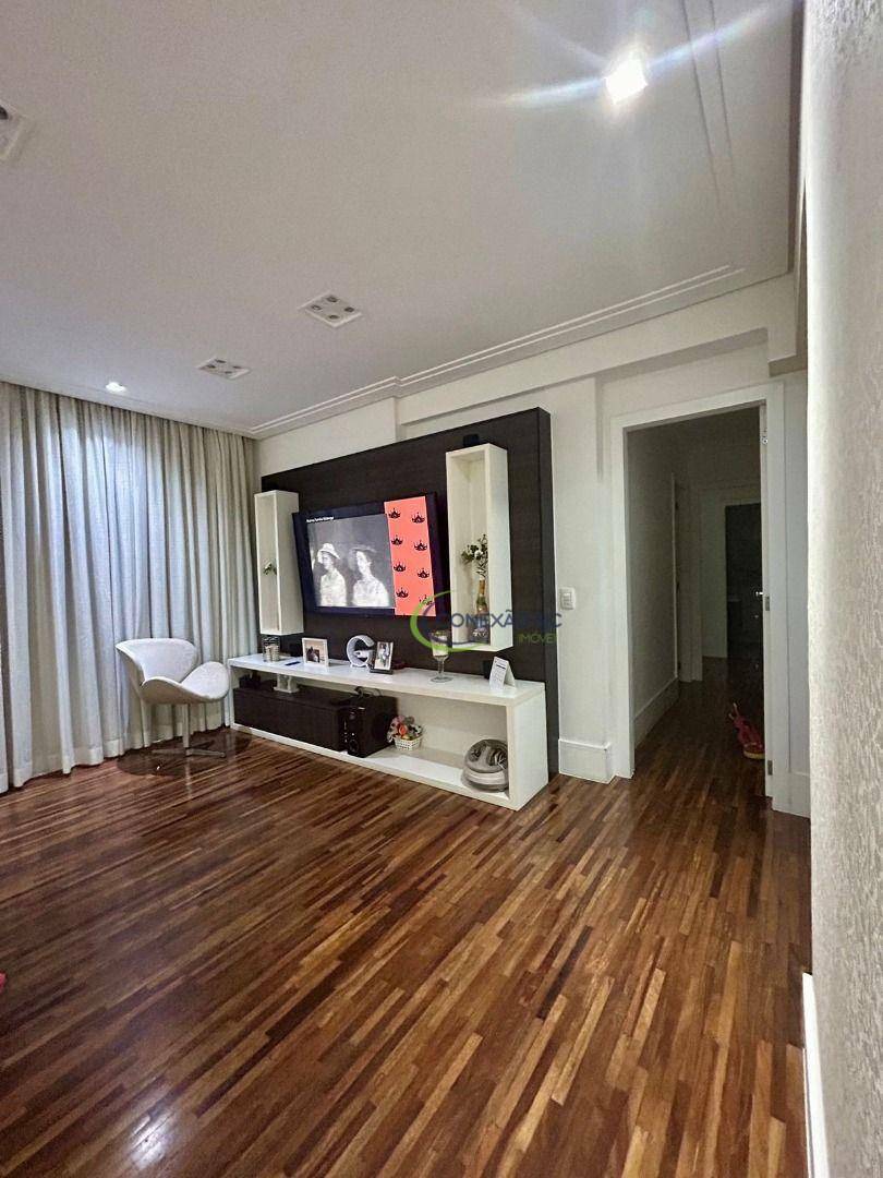 Apartamento para alugar com 3 quartos, 156m² - Foto 9