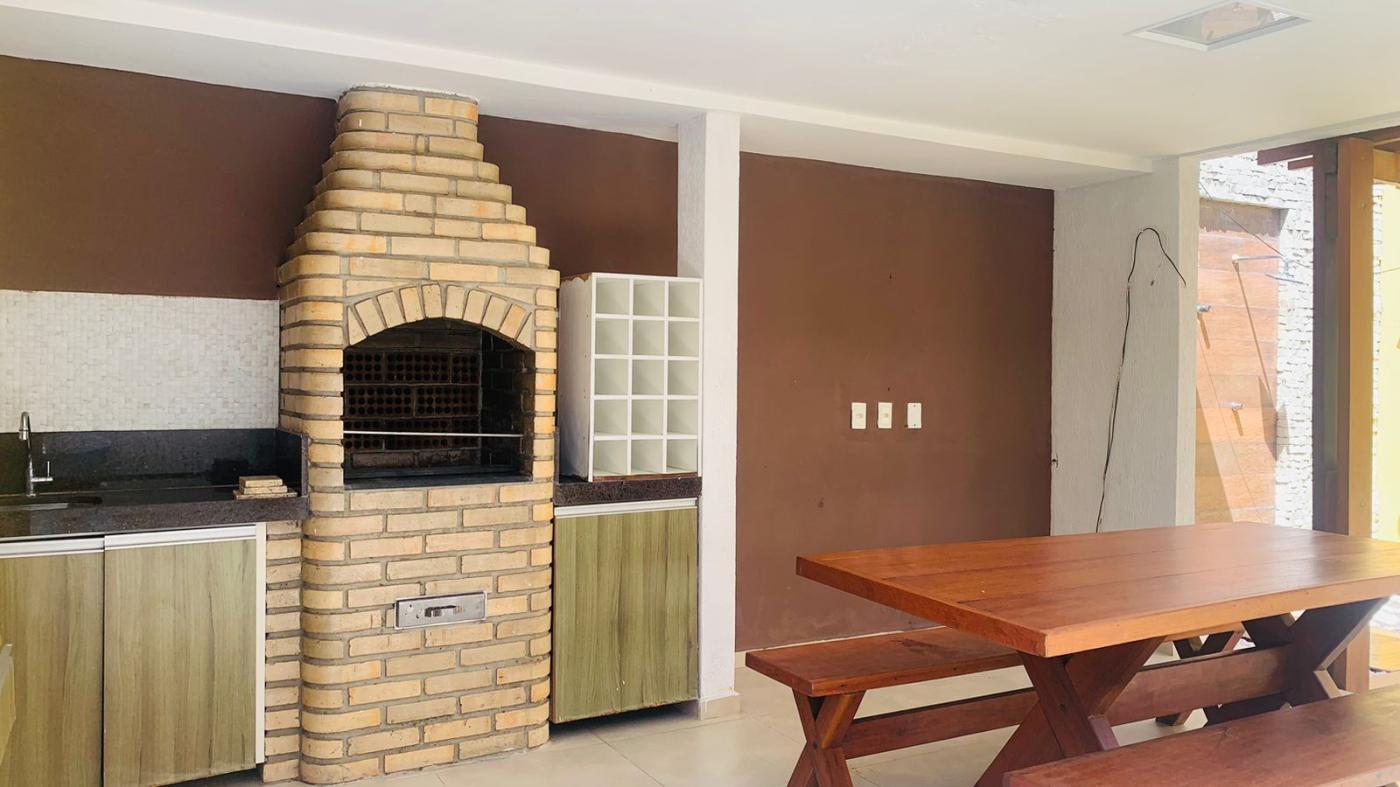 Casa para alugar com 2 quartos, 300m² - Foto 10