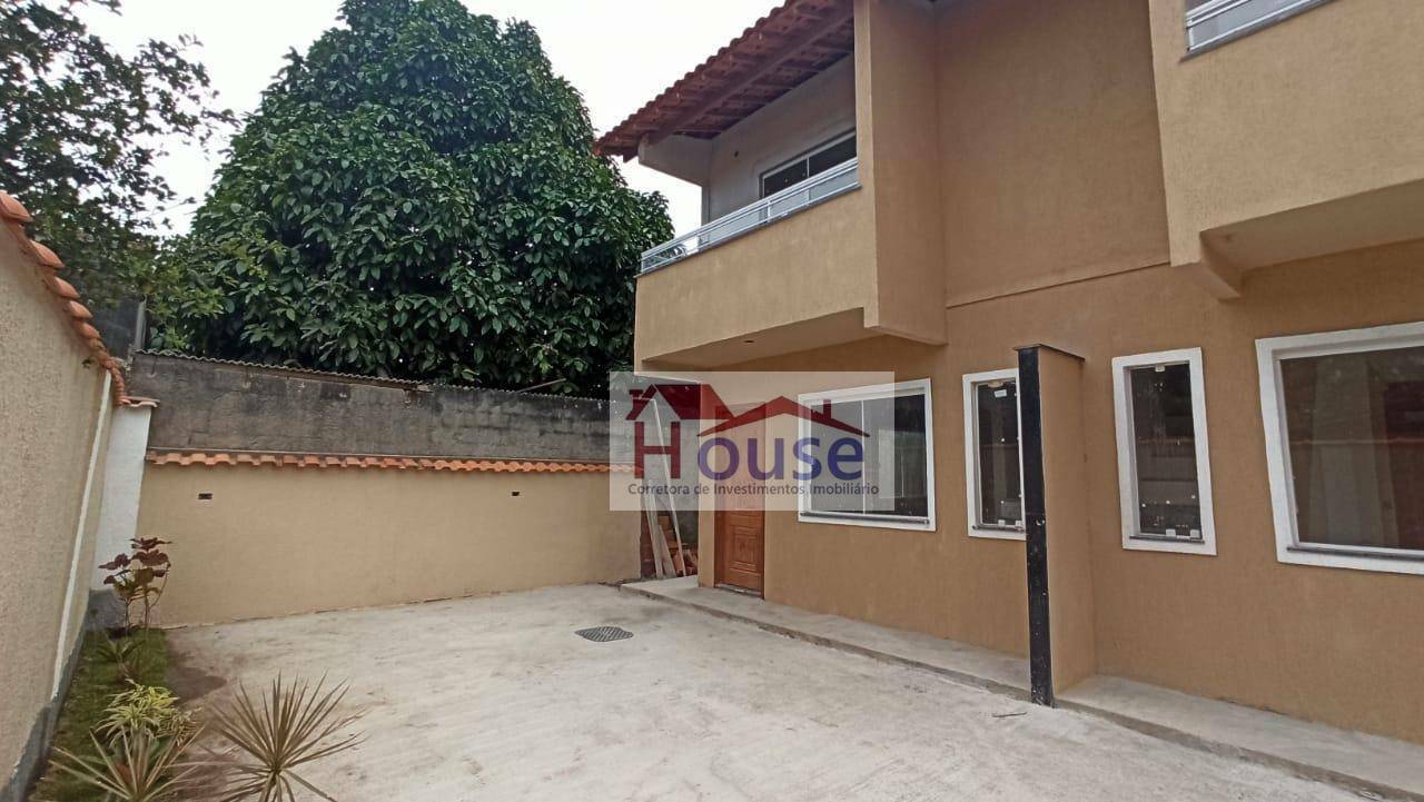 Casa à venda com 2 quartos, 74m² - Foto 2