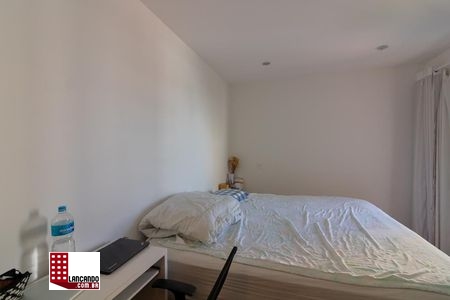 Apartamento à venda com 2 quartos, 90m² - Foto 2