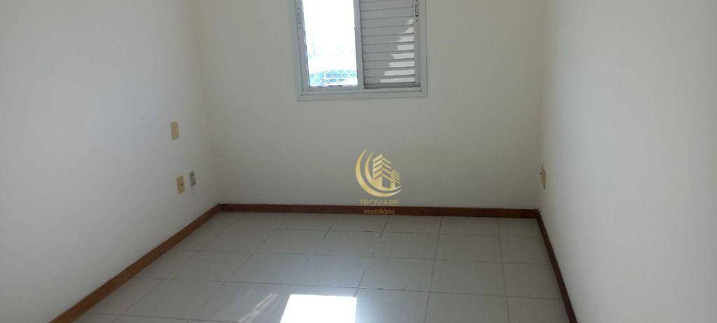 Apartamento à venda com 2 quartos, 70m² - Foto 15