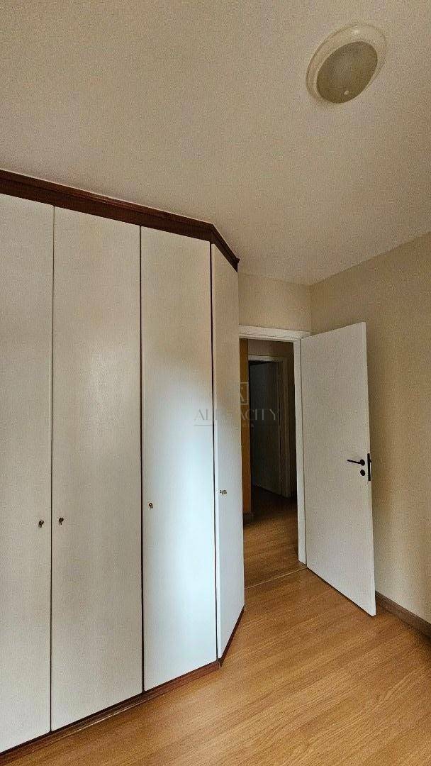 Apartamento para alugar com 3 quartos, 80m² - Foto 8