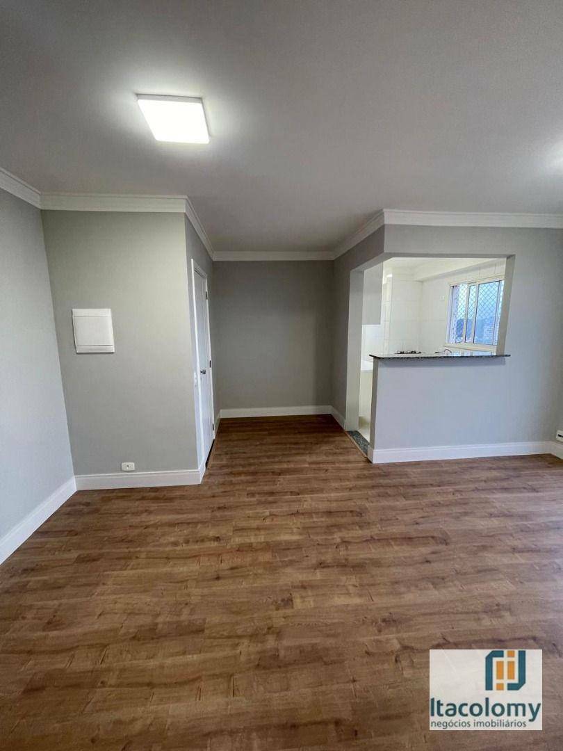 Apartamento à venda com 2 quartos, 66m² - Foto 10