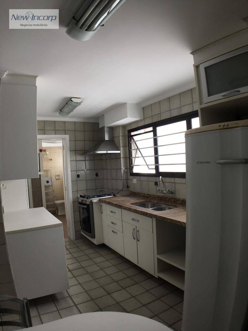 Apartamento à venda com 3 quartos, 160m² - Foto 18