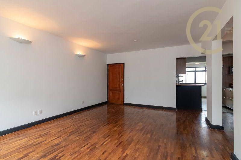 Apartamento para alugar com 2 quartos, 110m² - Foto 2