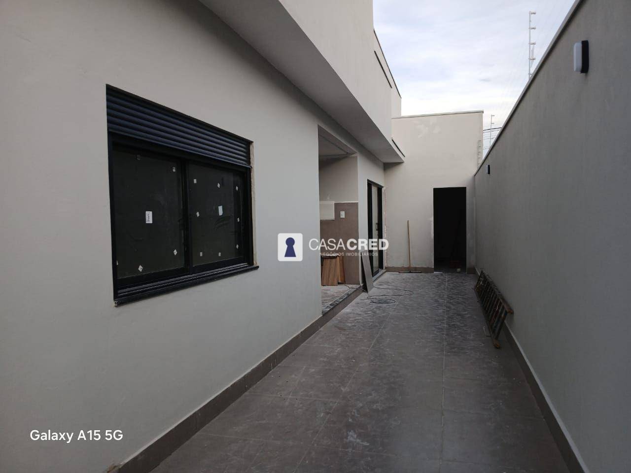 Casa à venda com 3 quartos, 100m² - Foto 4