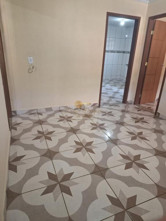 Casa à venda com 3 quartos, 2139m² - Foto 2
