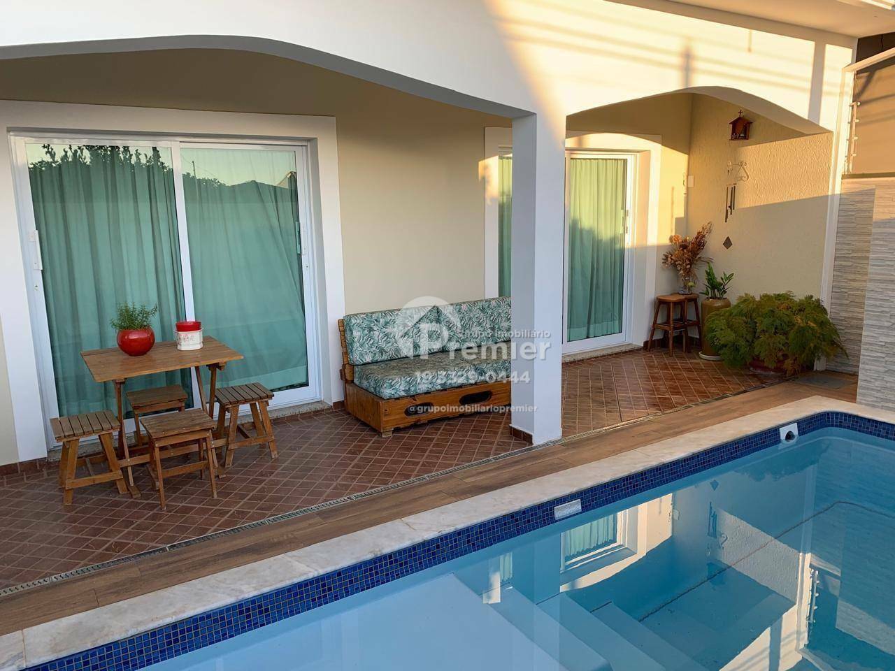 Casa à venda com 3 quartos, 139m² - Foto 4