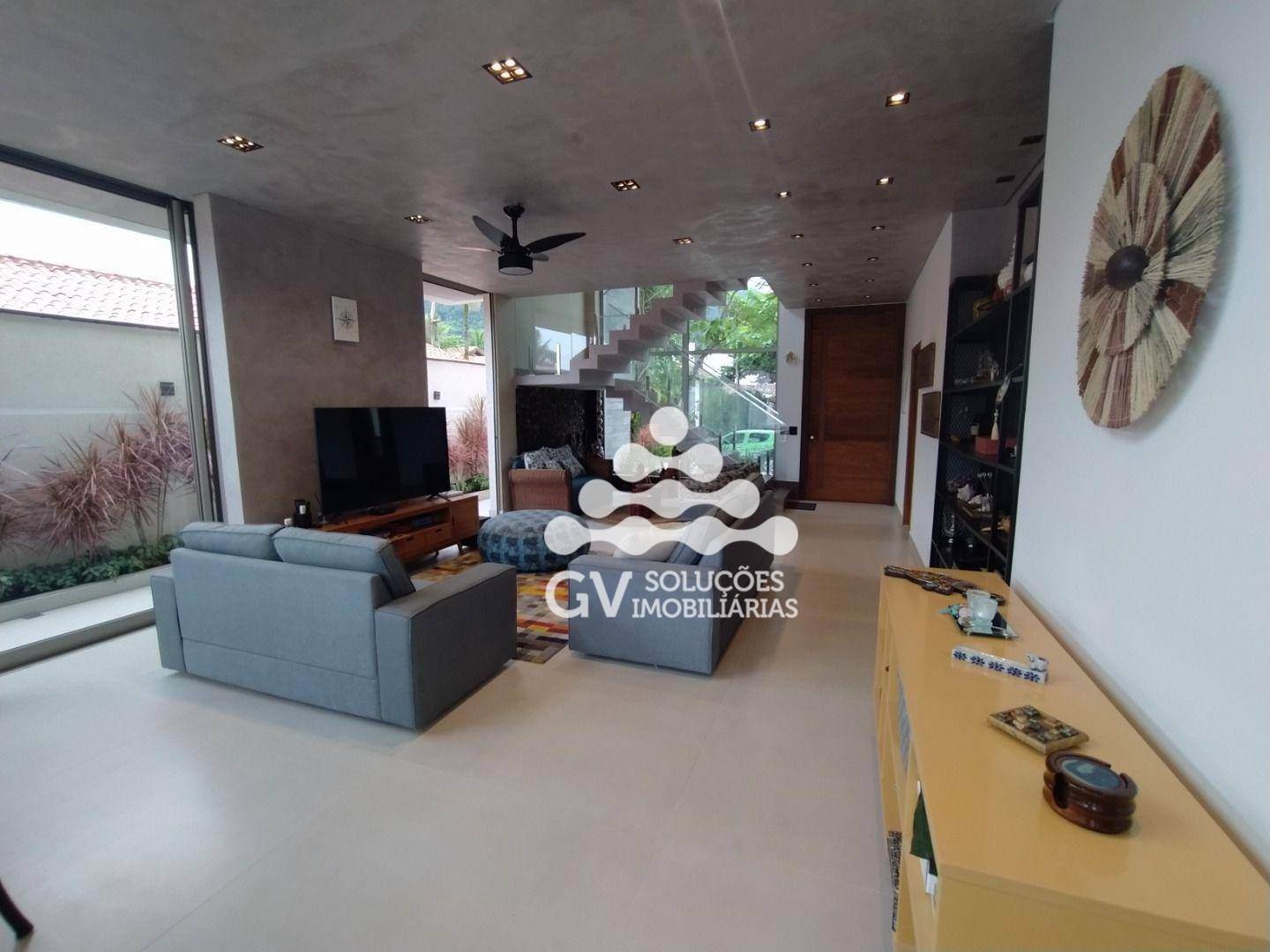 Casa de Condomínio à venda com 5 quartos, 359m² - Foto 2