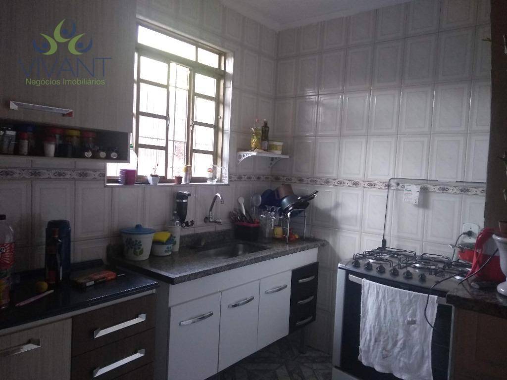 Sobrado à venda com 3 quartos, 182m² - Foto 2