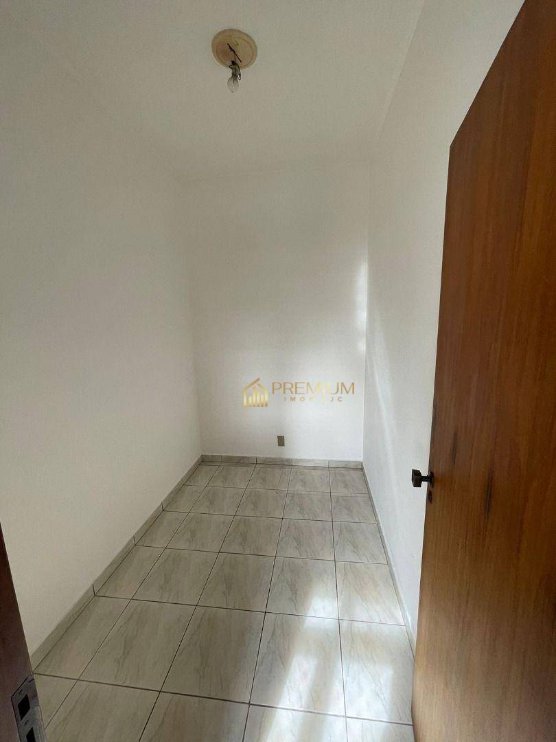 Apartamento à venda com 3 quartos, 215m² - Foto 5