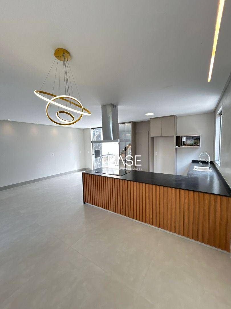 Casa, 3 quartos, 187 m² - Foto 5