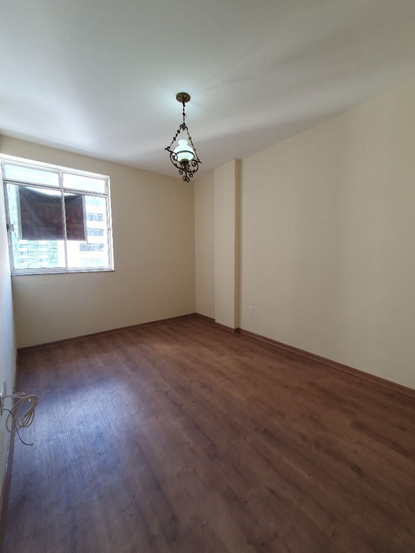 Apartamento à venda com 3 quartos, 122m² - Foto 17