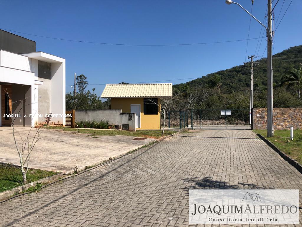 Casa de Condomínio à venda com 3 quartos, 208m² - Foto 30