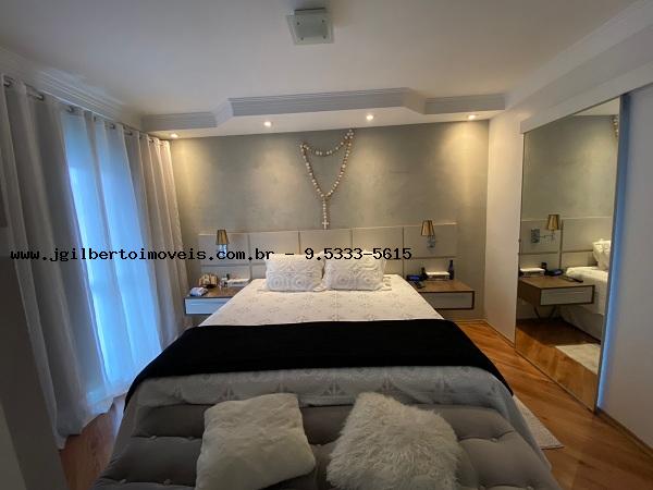 Casa à venda com 3 quartos, 319m² - Foto 14