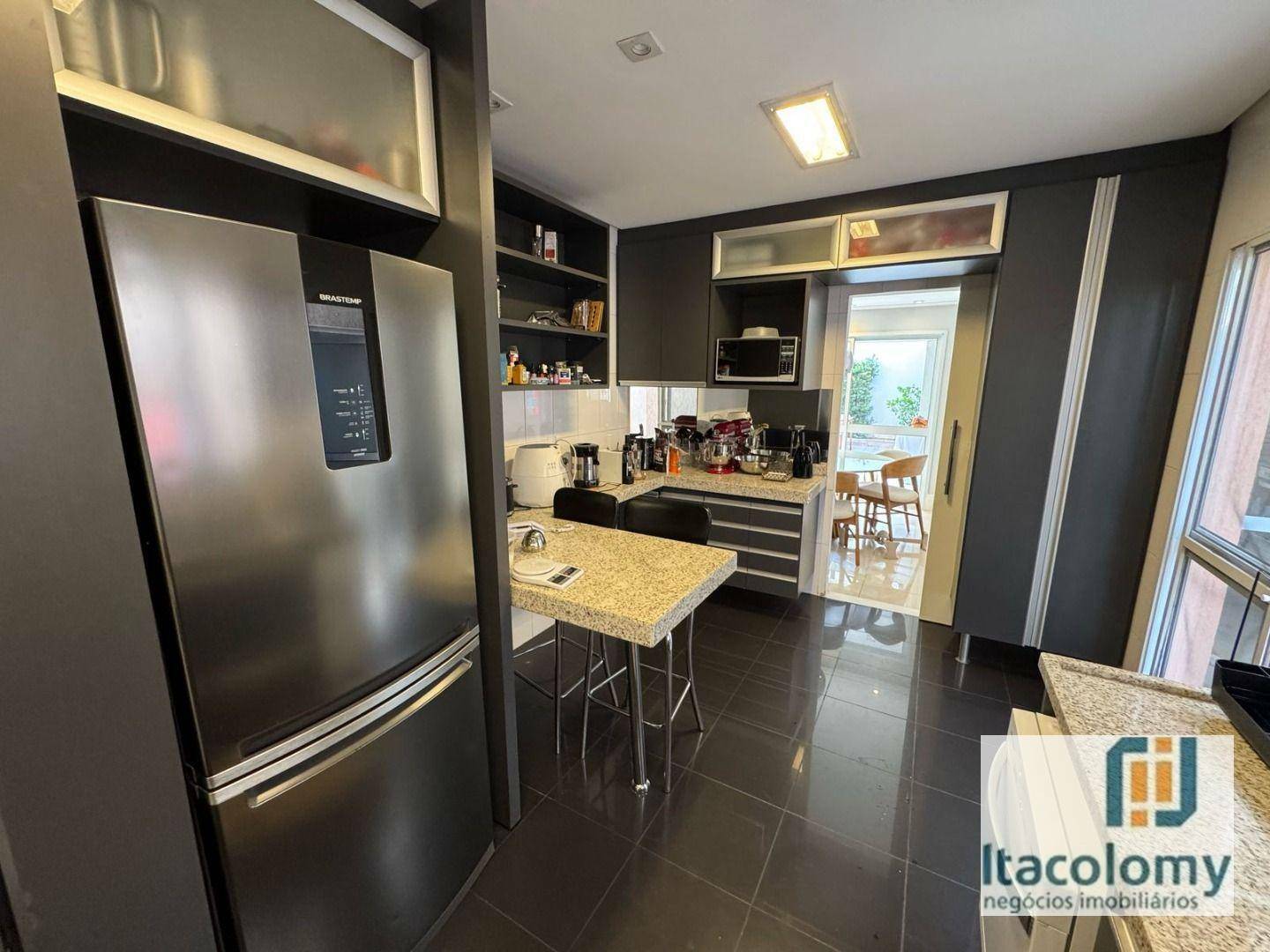 Casa de Condomínio à venda com 3 quartos, 236m² - Foto 9