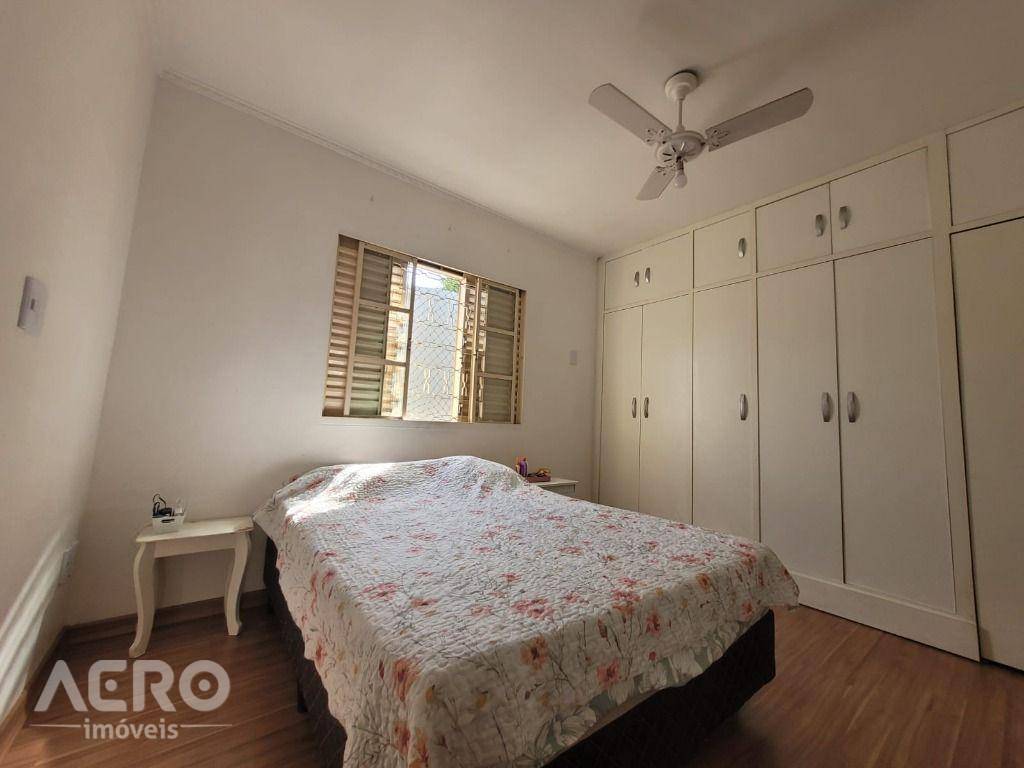 Casa à venda com 2 quartos, 126m² - Foto 42