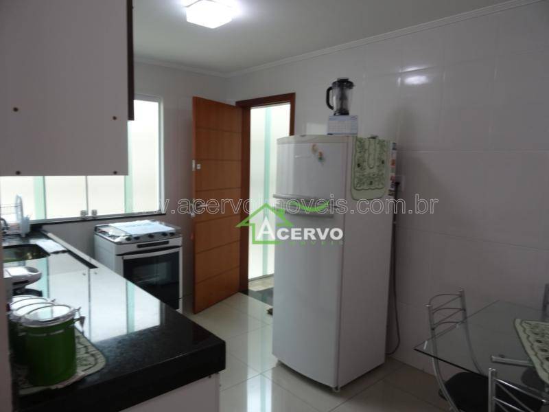 Casa à venda com 4 quartos, 103m² - Foto 7