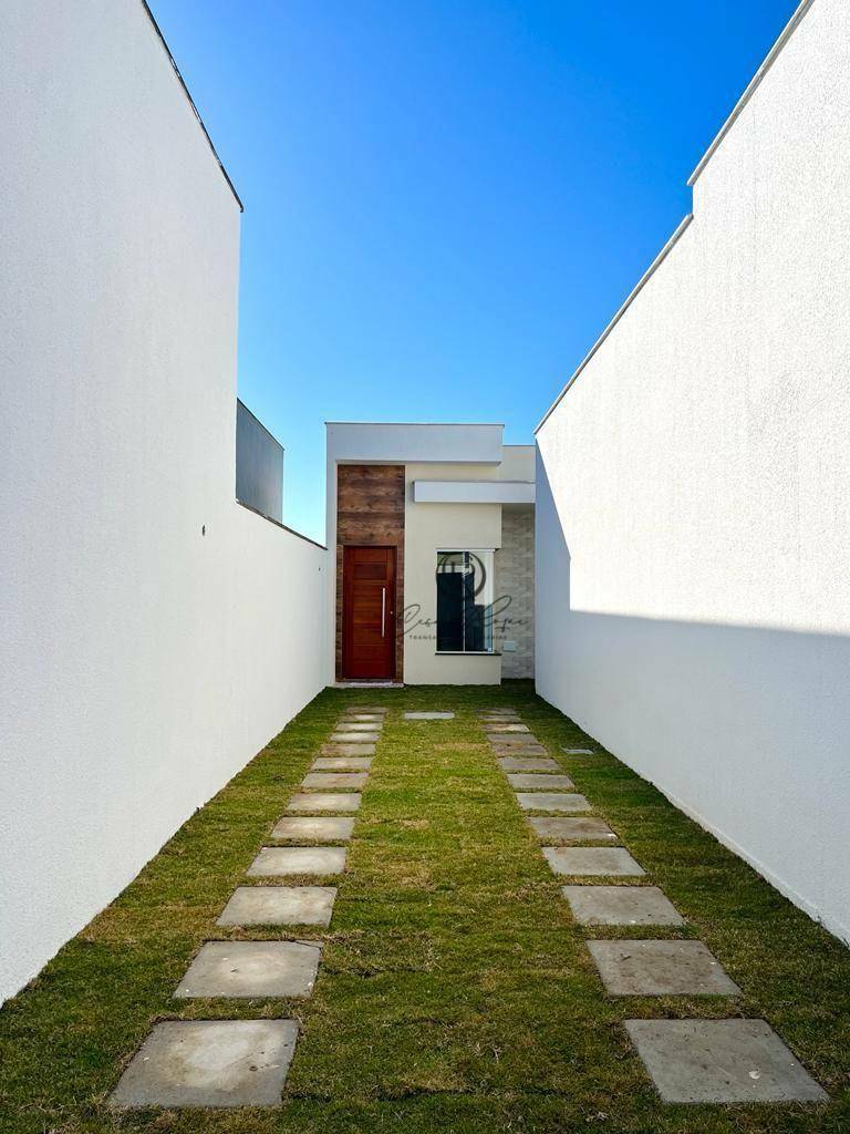 Casa à venda com 2 quartos, 72m² - Foto 4