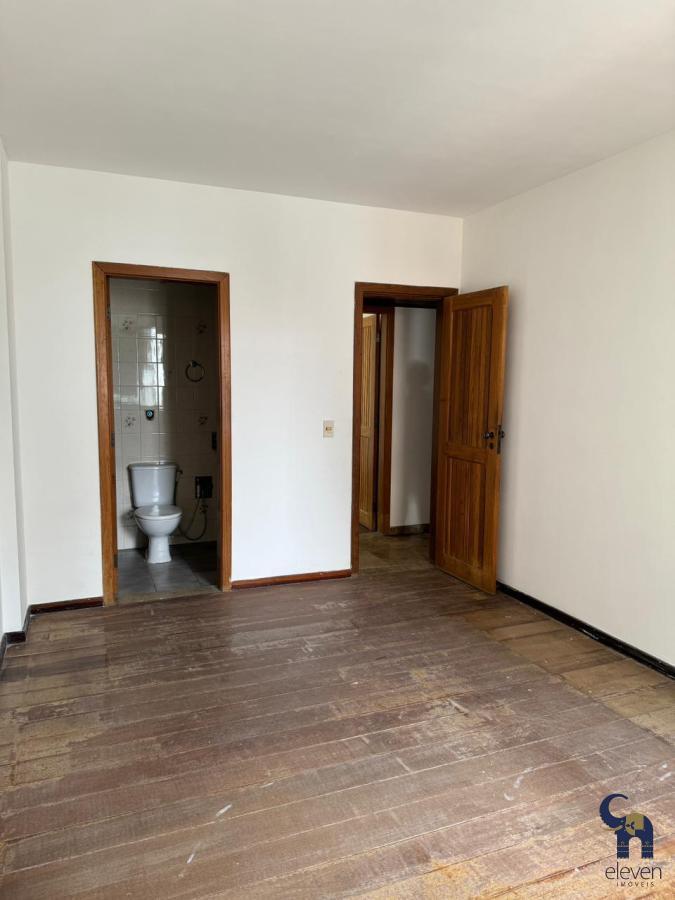 Apartamento à venda com 4 quartos, 230m² - Foto 13