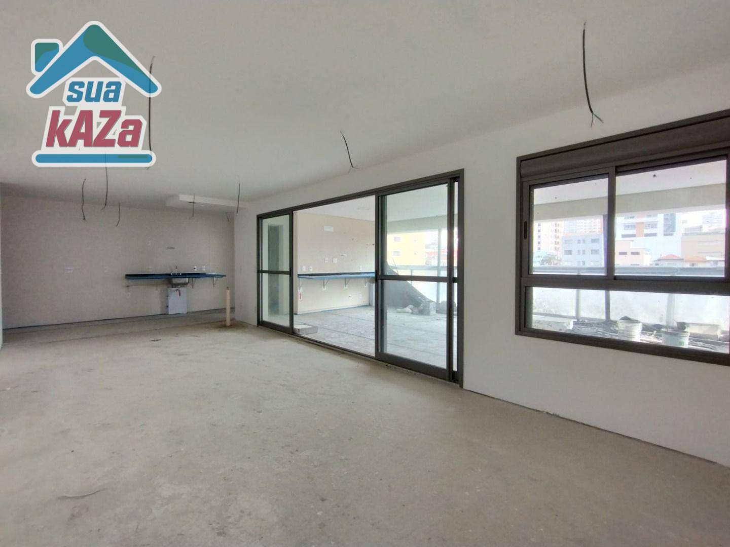 Apartamento à venda com 3 quartos, 168m² - Foto 1