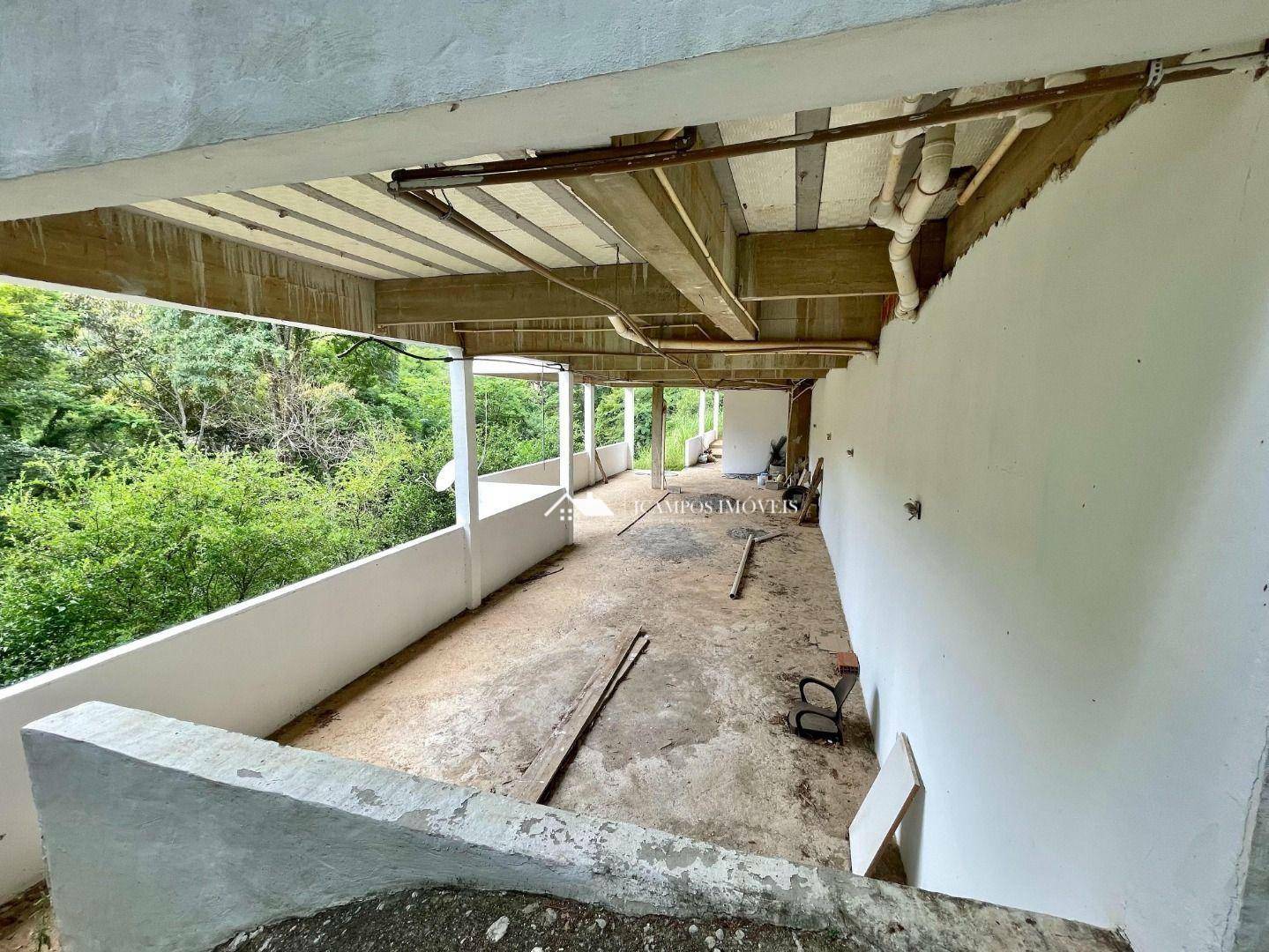 Casa à venda com 4 quartos, 300m² - Foto 33