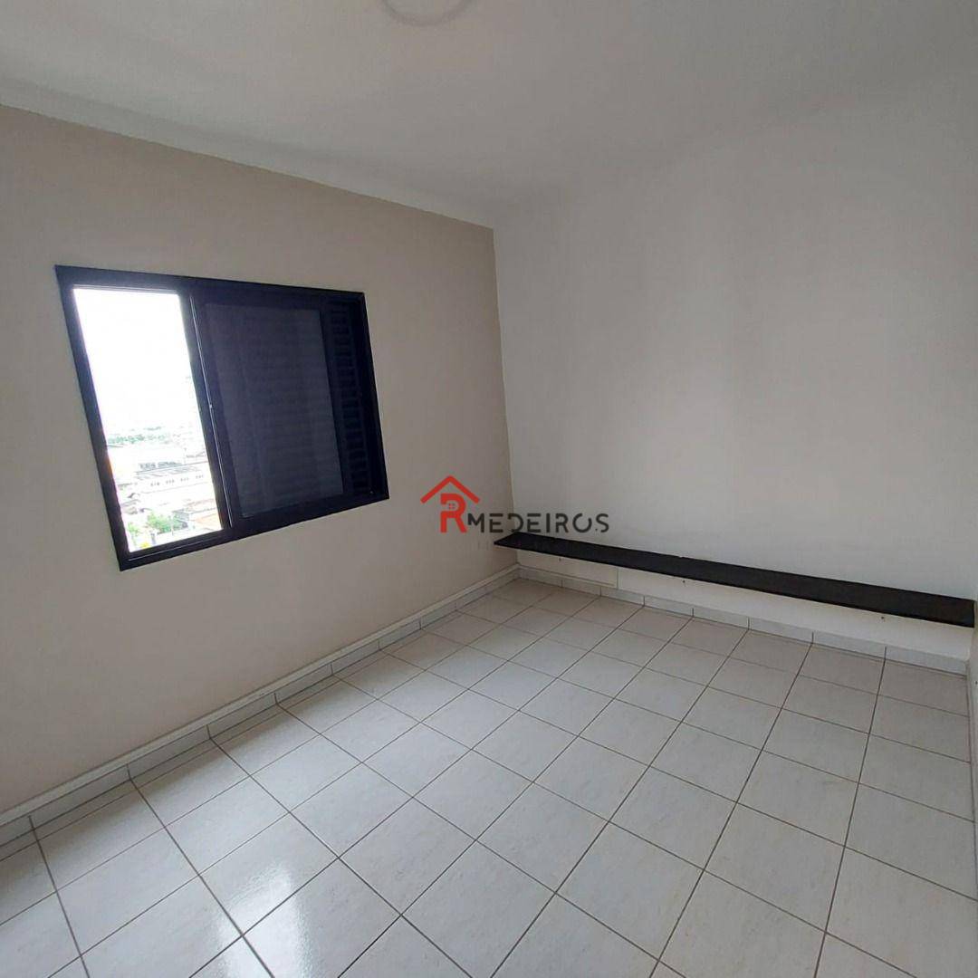 Apartamento à venda com 2 quartos, 67m² - Foto 15