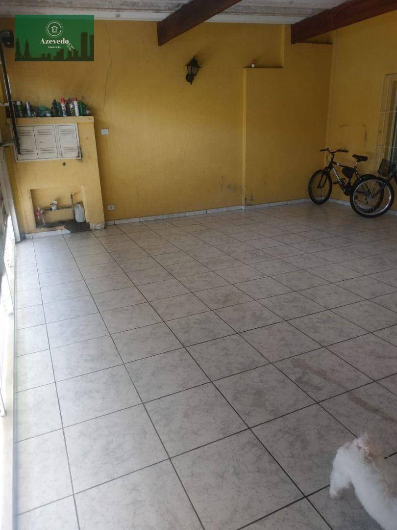 Sobrado à venda com 4 quartos, 250m² - Foto 1