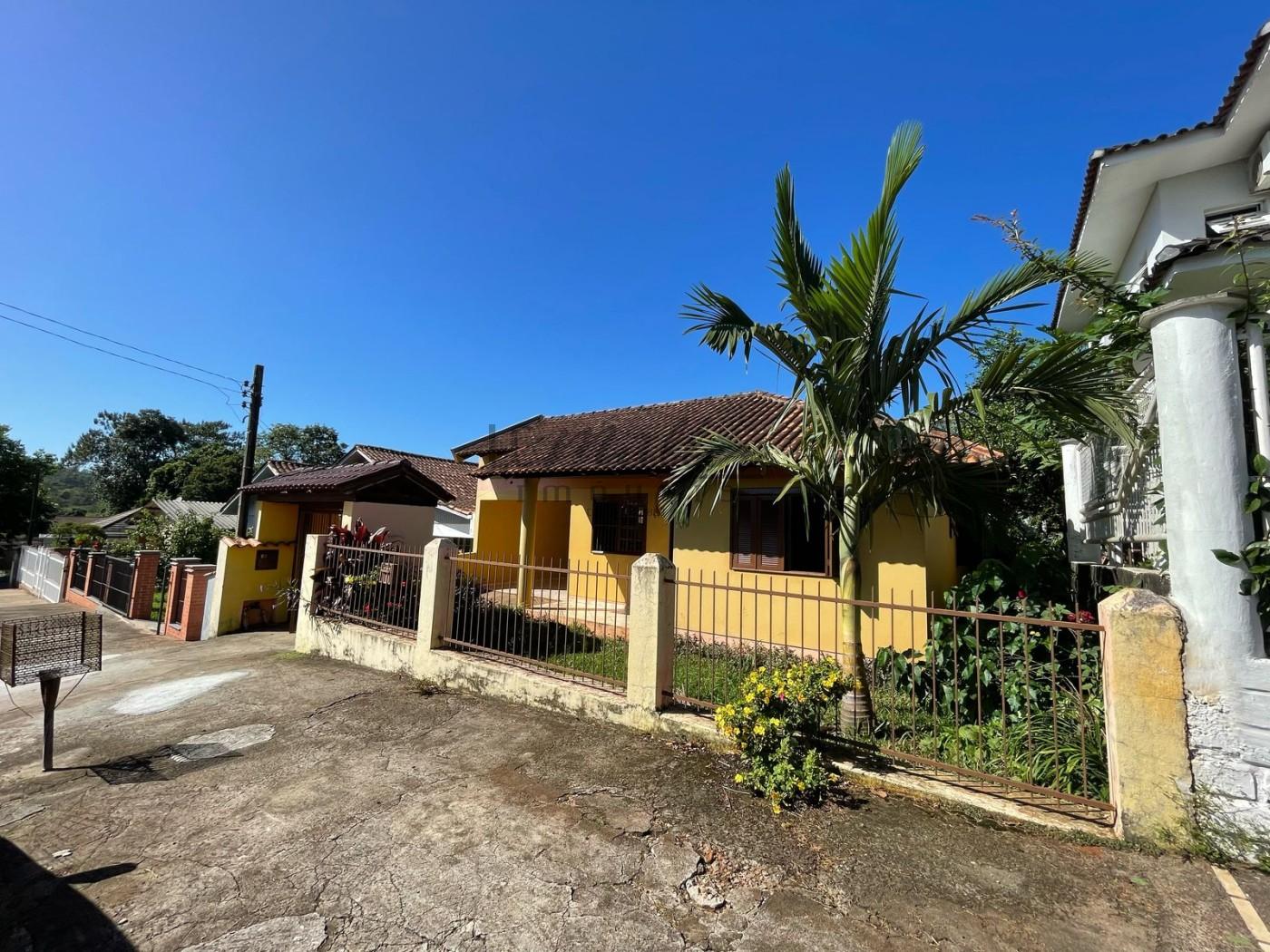 Casa à venda com 3 quartos, 360m² - Foto 4