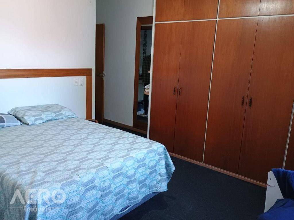 Casa à venda com 3 quartos, 106m² - Foto 7