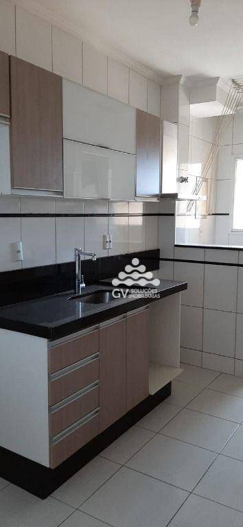 Apartamento à venda com 3 quartos, 78m² - Foto 2