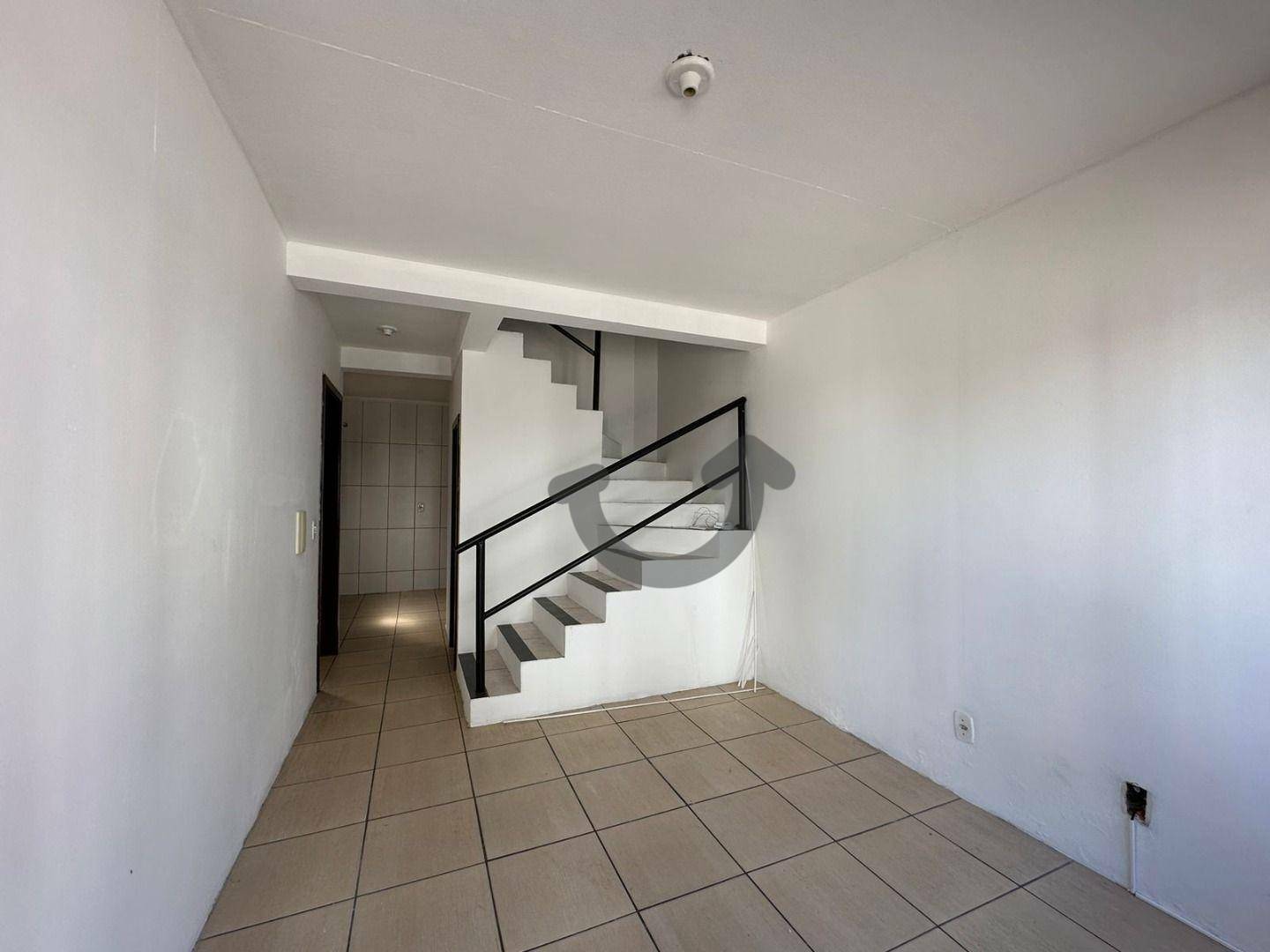 Casa de Condomínio para alugar com 3 quartos, 113m² - Foto 2