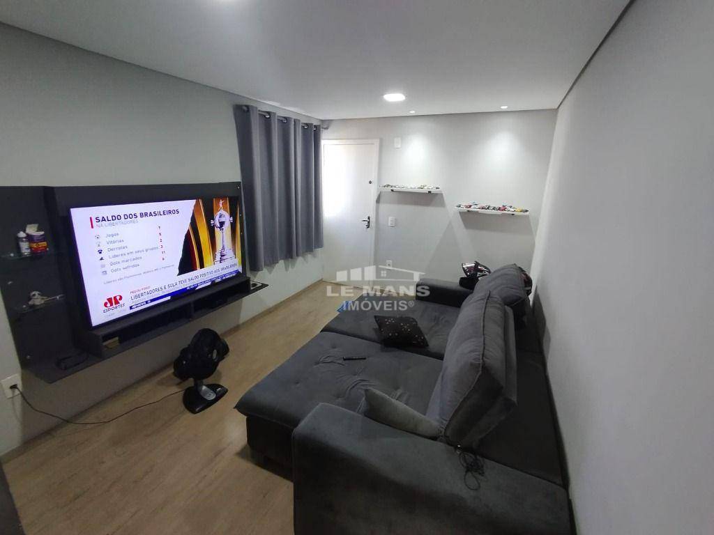 Apartamento à venda com 2 quartos, 44m² - Foto 3