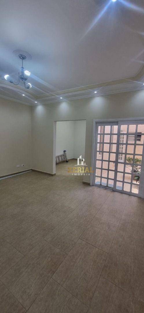 Sobrado à venda com 3 quartos, 270m² - Foto 2