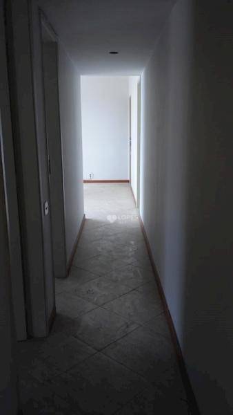 Casa à venda com 5 quartos, 90m² - Foto 4