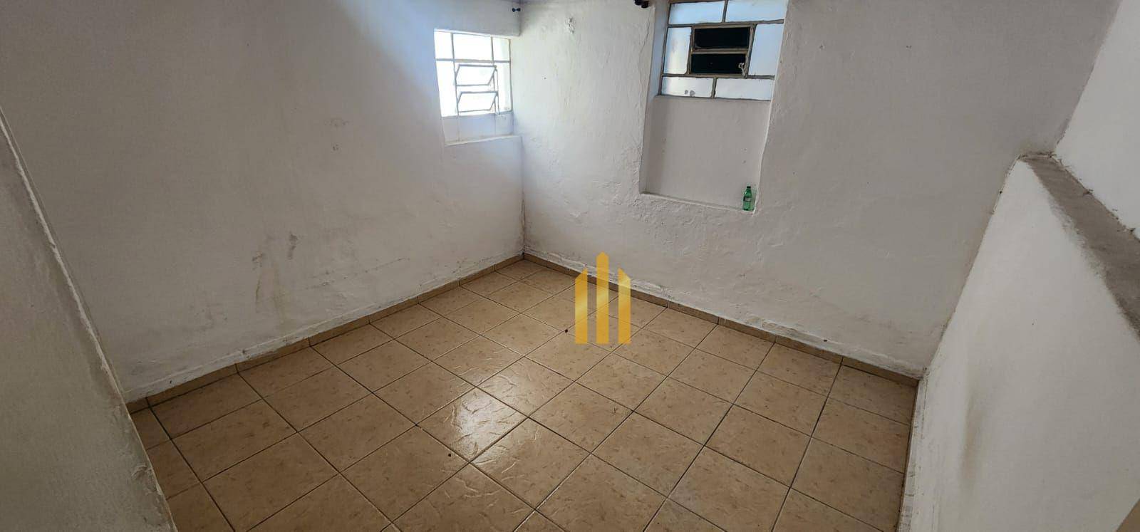 Casa para alugar com 1 quarto, 40m² - Foto 2