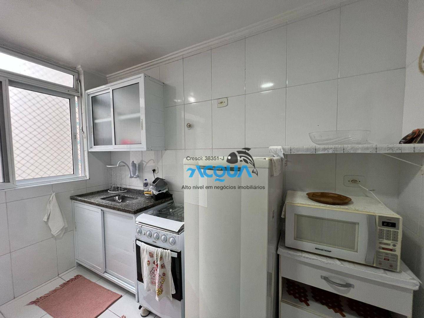 Apartamento à venda com 2 quartos, 70m² - Foto 2