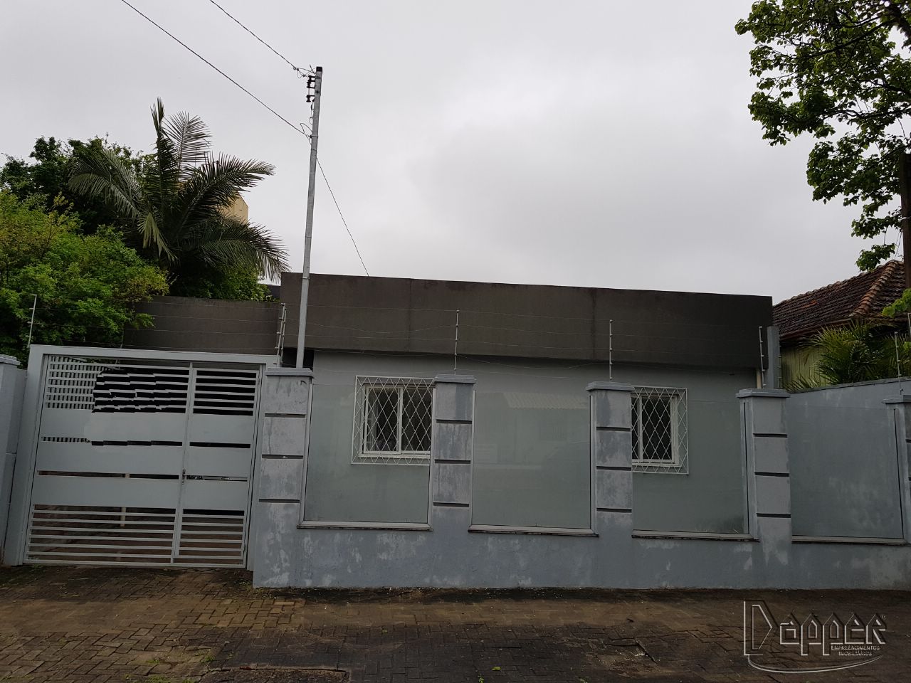 Casa à venda com 2 quartos, 143m² - Foto 1