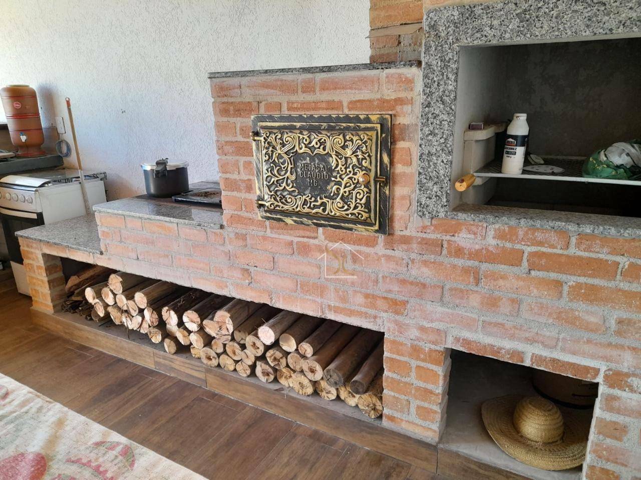 Casa à venda com 1 quarto, 60m² - Foto 4