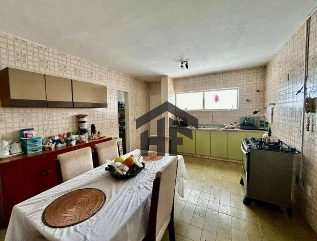 Apartamento à venda com 4 quartos, 240m² - Foto 14