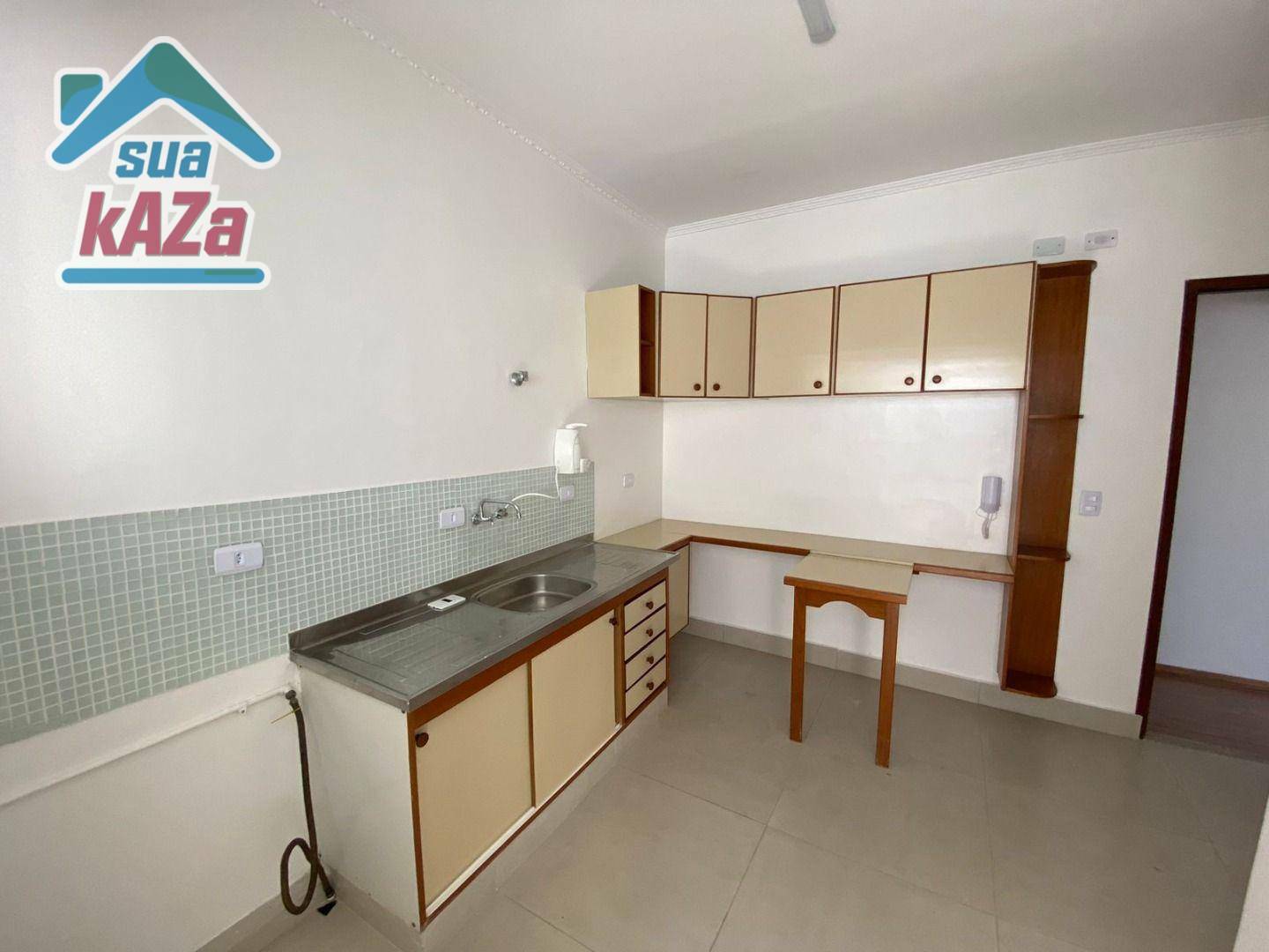 Apartamento à venda com 2 quartos, 70m² - Foto 4