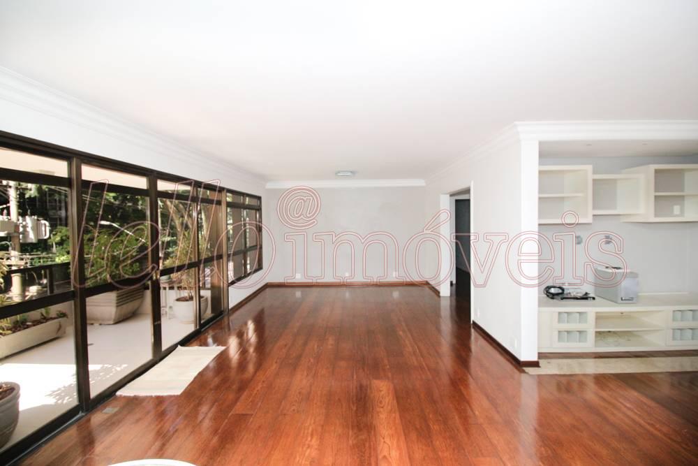 Apartamento à venda com 3 quartos, 240m² - Foto 3