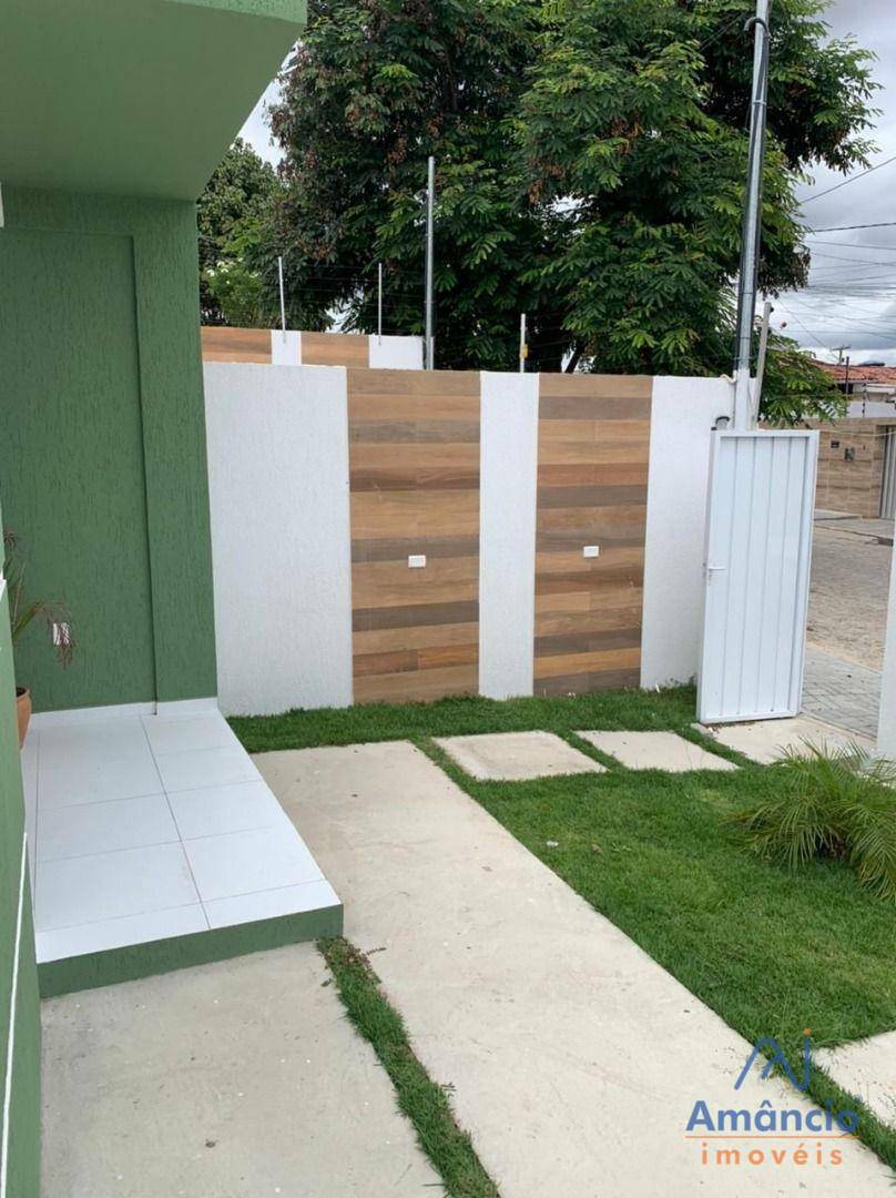 Casa à venda com 3 quartos, 76m² - Foto 3